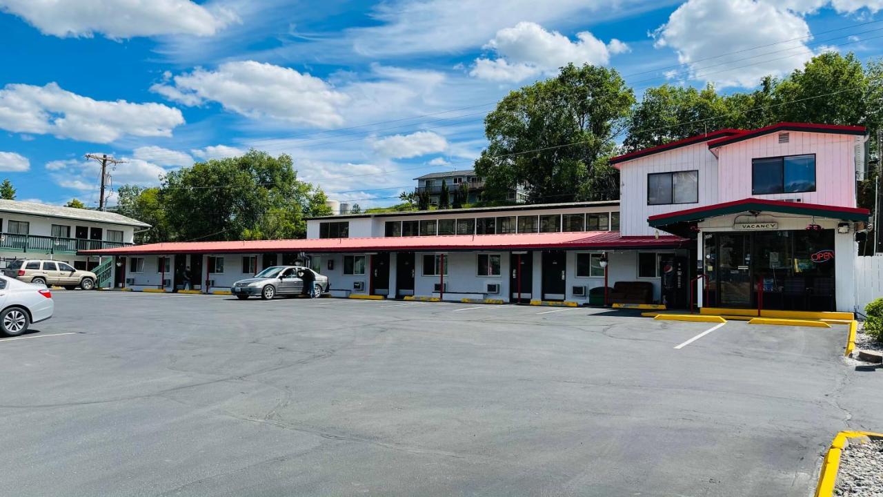 Apple Inn Motel Chelan Exterior photo