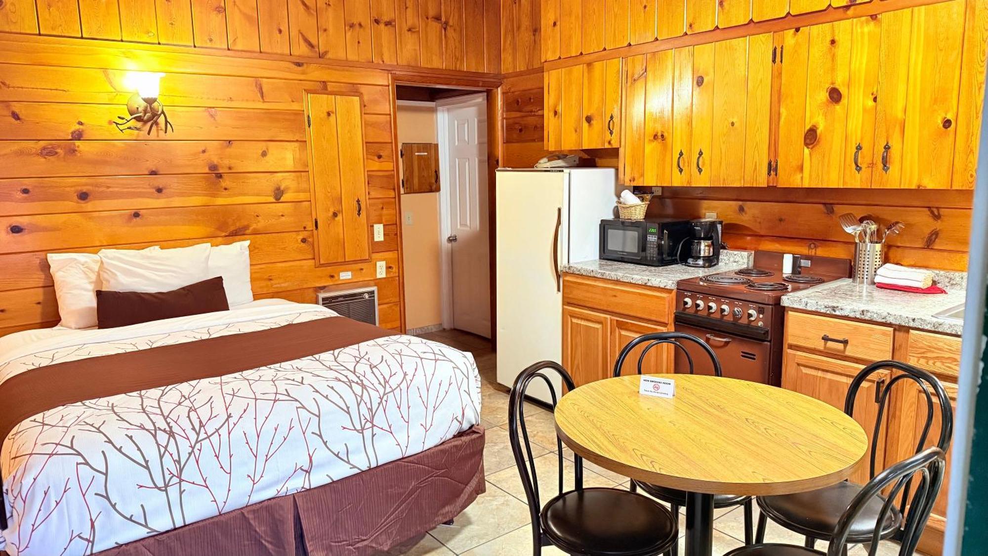 Apple Inn Motel Chelan Exterior photo